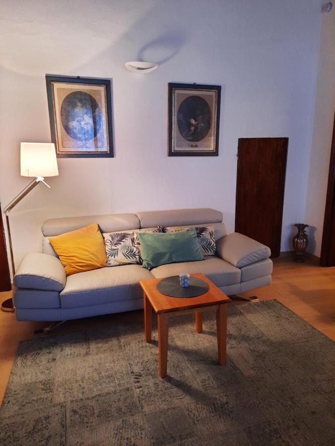 Appartamento In Palazzo Bucelli Montepulciano Bagian luar foto