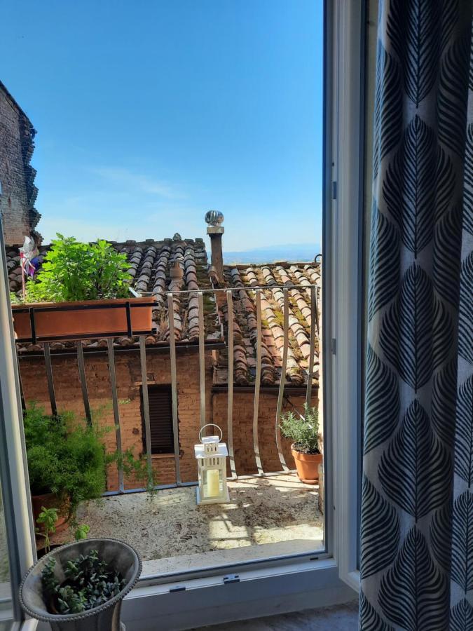 Appartamento In Palazzo Bucelli Montepulciano Bagian luar foto